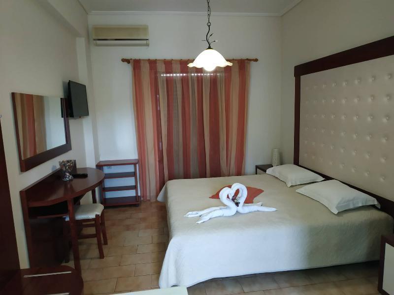 Eleni'S Garden & Castello Suites Alykanas  Zewnętrze zdjęcie
