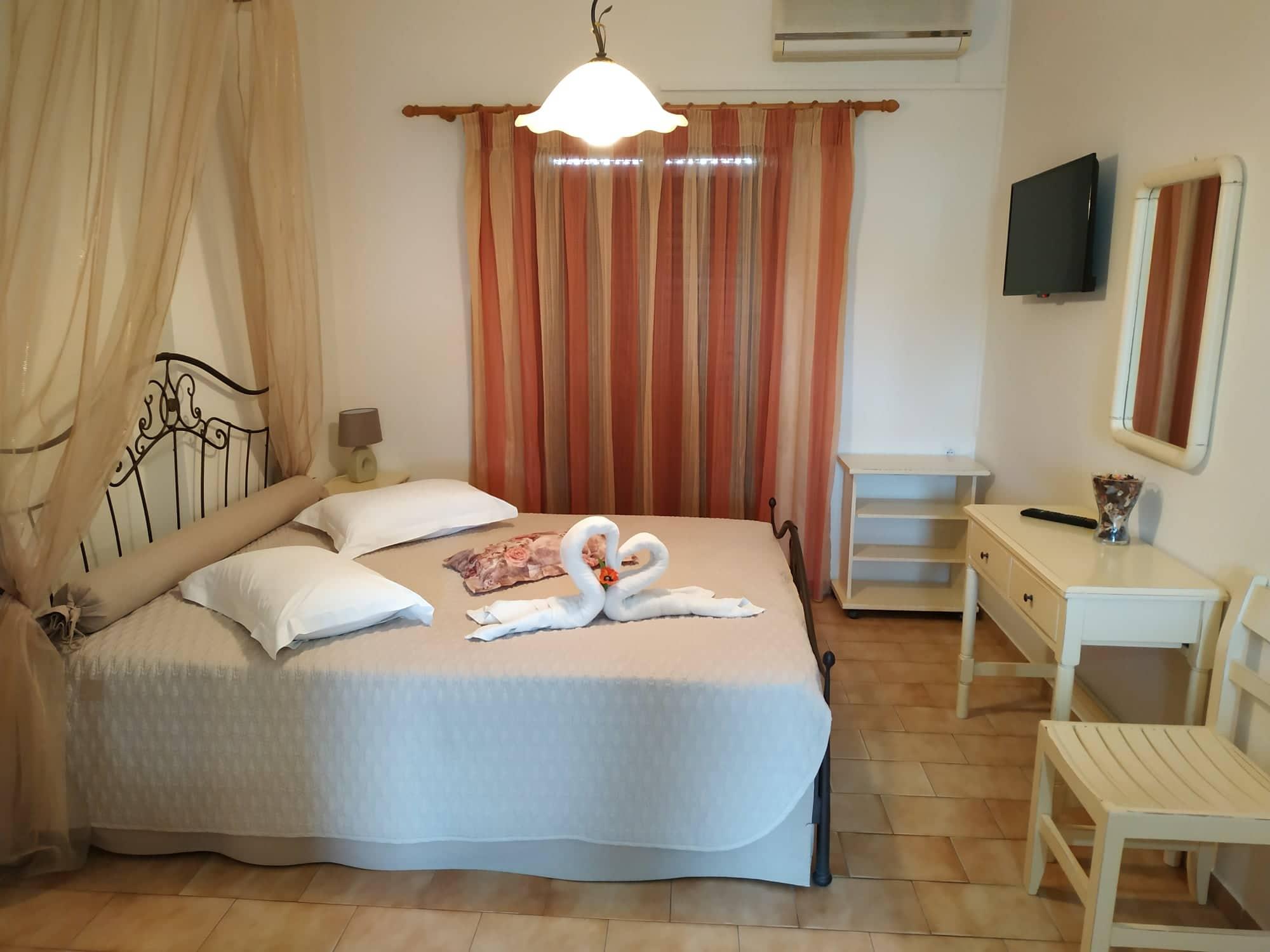 Eleni'S Garden & Castello Suites Alykanas  Zewnętrze zdjęcie
