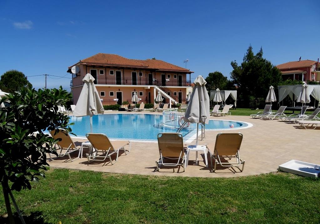 Eleni'S Garden & Castello Suites Alykanas  Zewnętrze zdjęcie