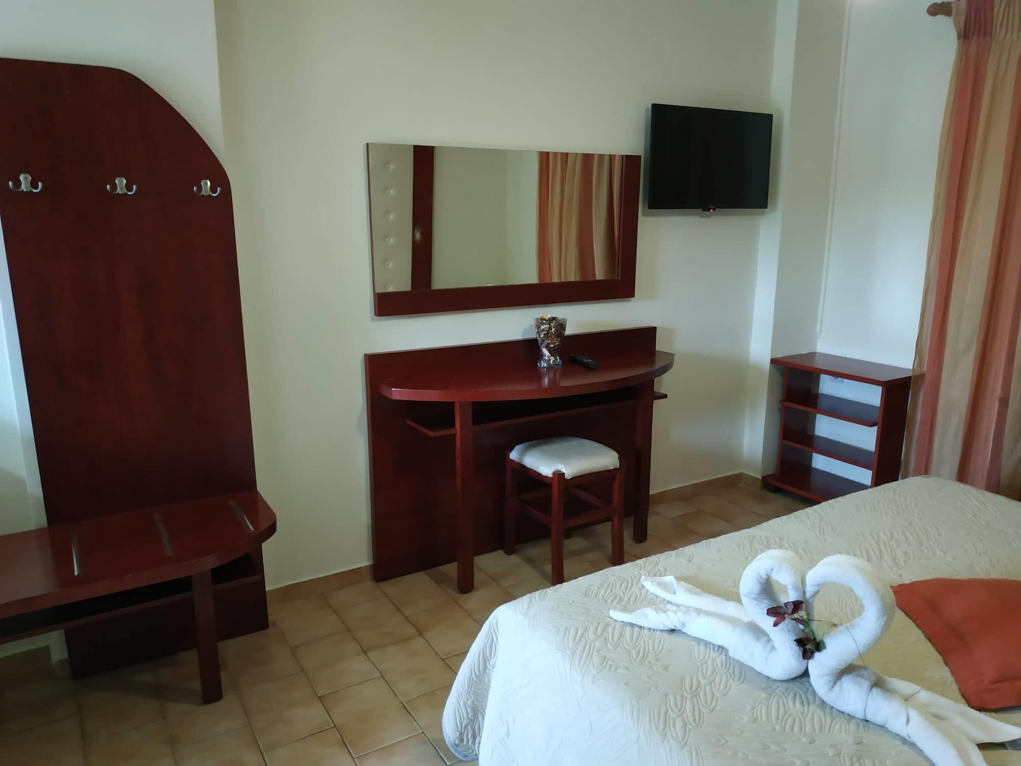 Eleni'S Garden & Castello Suites Alykanas  Zewnętrze zdjęcie
