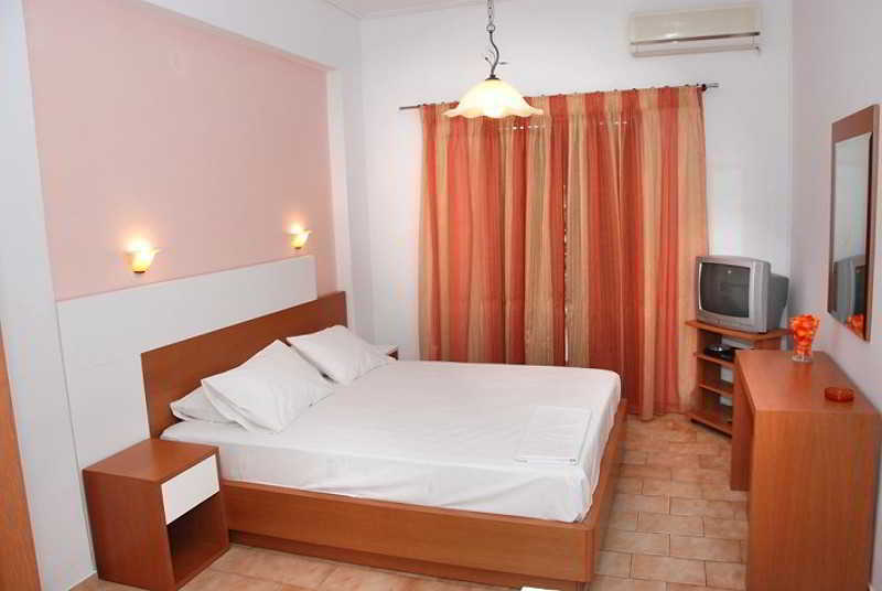 Eleni'S Garden & Castello Suites Alykanas  Zewnętrze zdjęcie