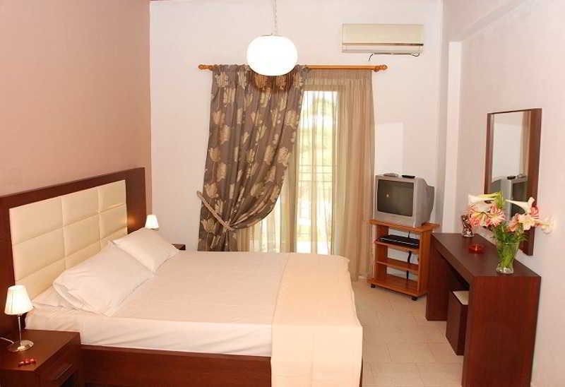 Eleni'S Garden & Castello Suites Alykanas  Zewnętrze zdjęcie