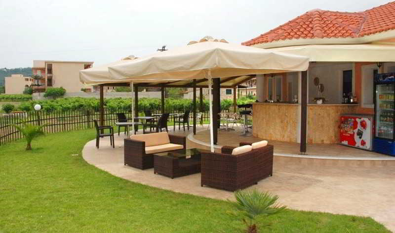 Eleni'S Garden & Castello Suites Alykanas  Zewnętrze zdjęcie