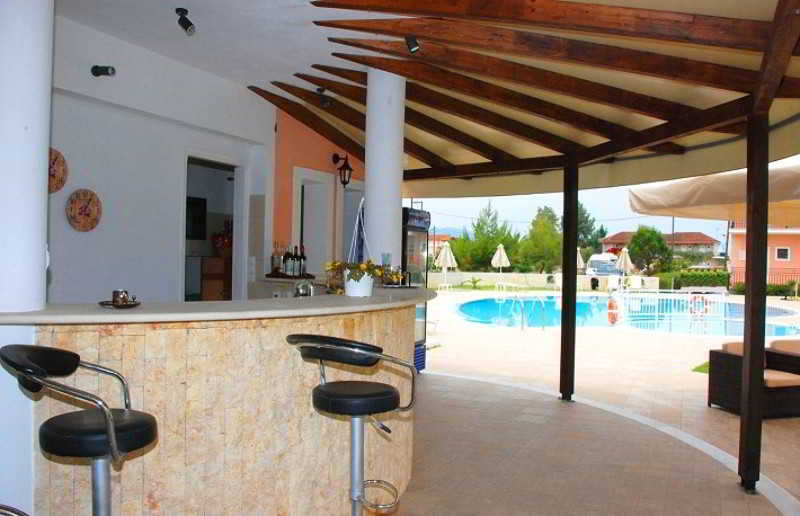 Eleni'S Garden & Castello Suites Alykanas  Zewnętrze zdjęcie